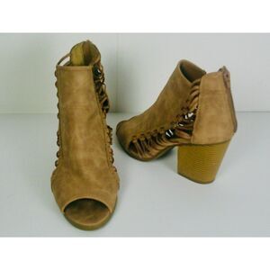 RAMPAGE WOMEN BEIGE PEEP TOE WOVEN LEATHER CUT OUTS ANKLE BOOTIE. 9.5
